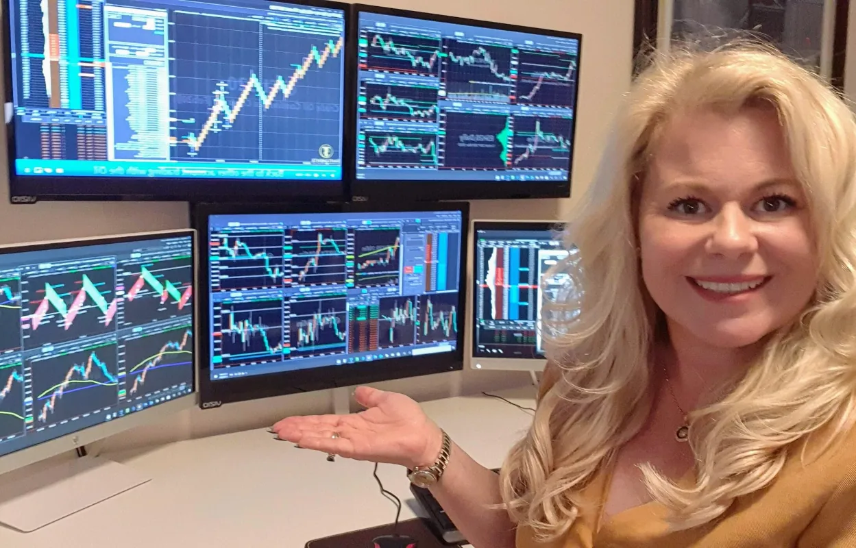 Sandra Bellizzi ante gráficos trading