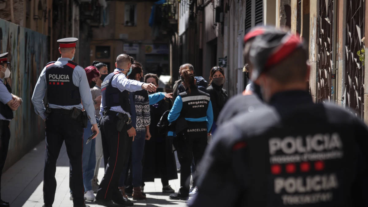 mossos desquadra intervienen en desahucio en barcelona